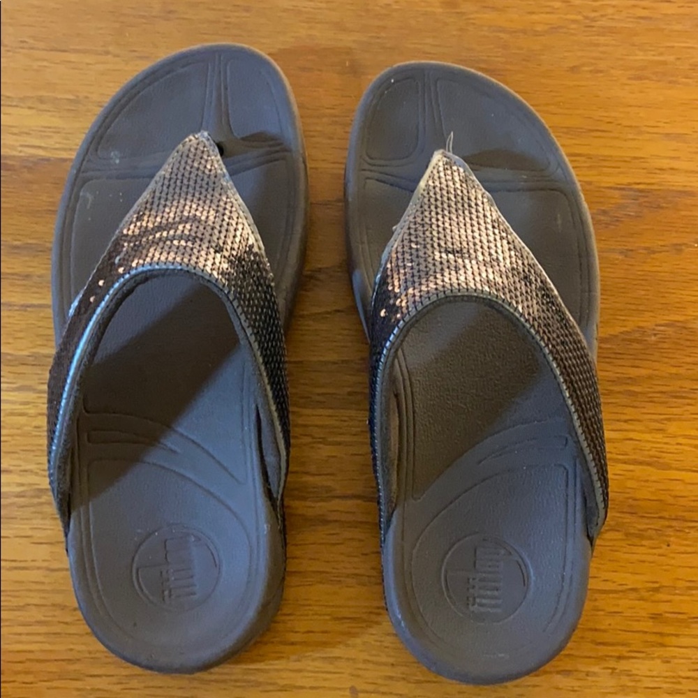 FitFlop sz6 LuLu Shimmerlizard thong sandals